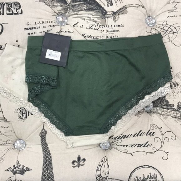 FREE PRESS Lace Seamless Cheeky Bikini - Pack of 2 - Picture 3 of 4